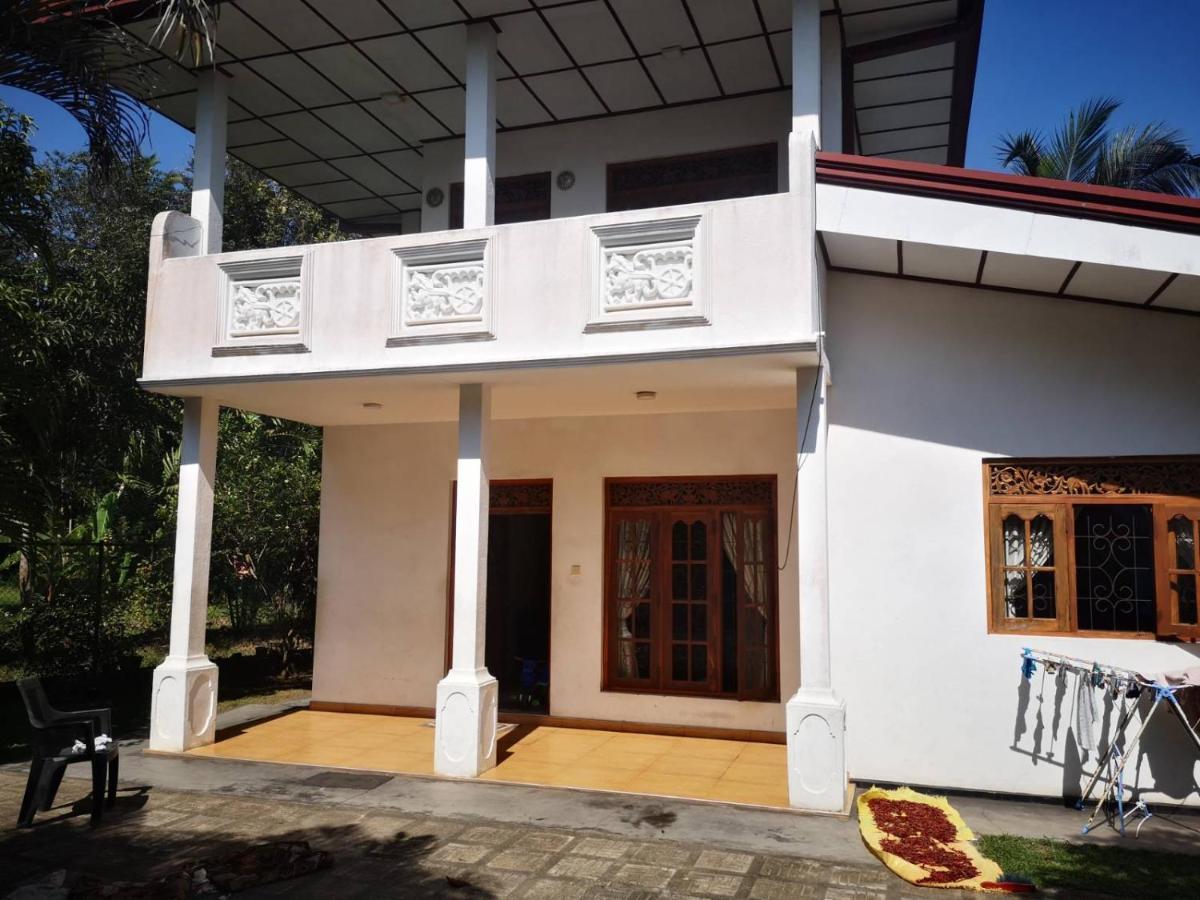 Sithu Guesthouse Bentota Extérieur photo