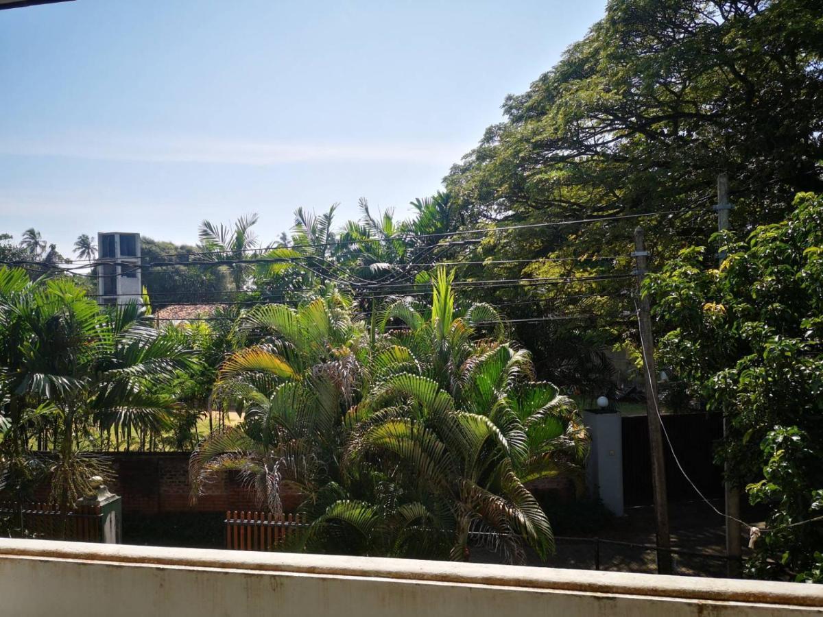 Sithu Guesthouse Bentota Extérieur photo